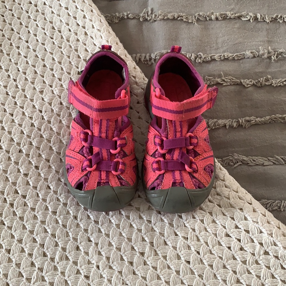 Merrell Sandals | Pink & Purple